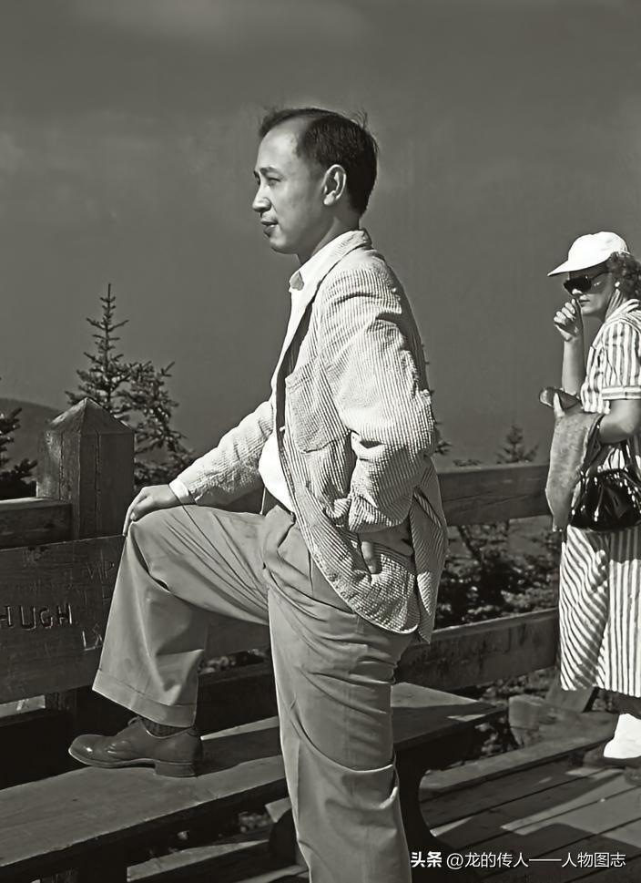 20世纪40年代钱学森在美国留影