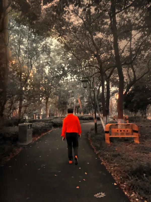 找回我自己？

你什么时候为自己想想，自己心里面不高兴，你想做什么，而不是在意别