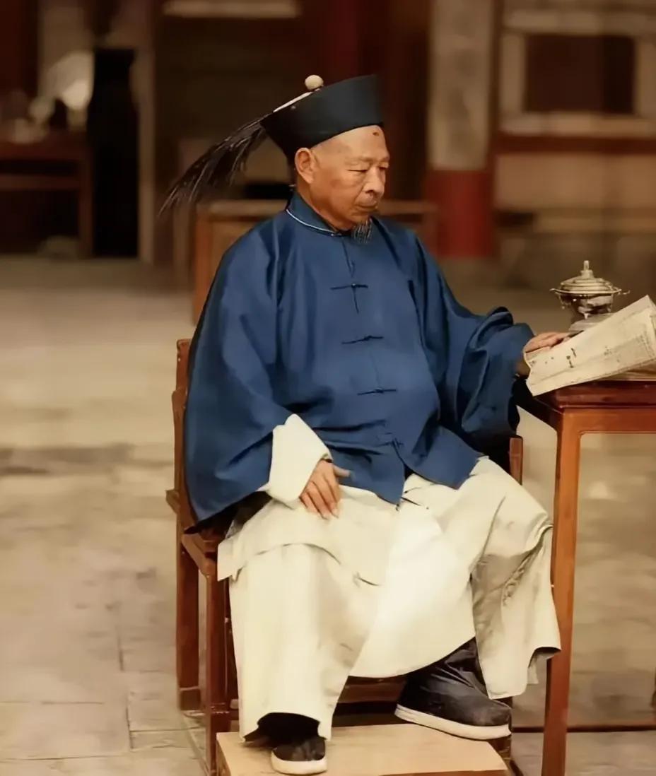 满腹经纶，胸怀韬略，谋国深远之百年，功高泽被于后世。