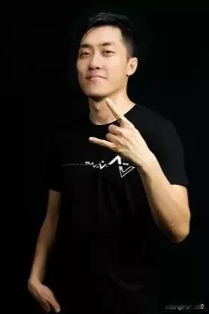 王自如被强制执行3383万余元怎么了呢？大家为什么好像感觉他到了世界末日一般呢？