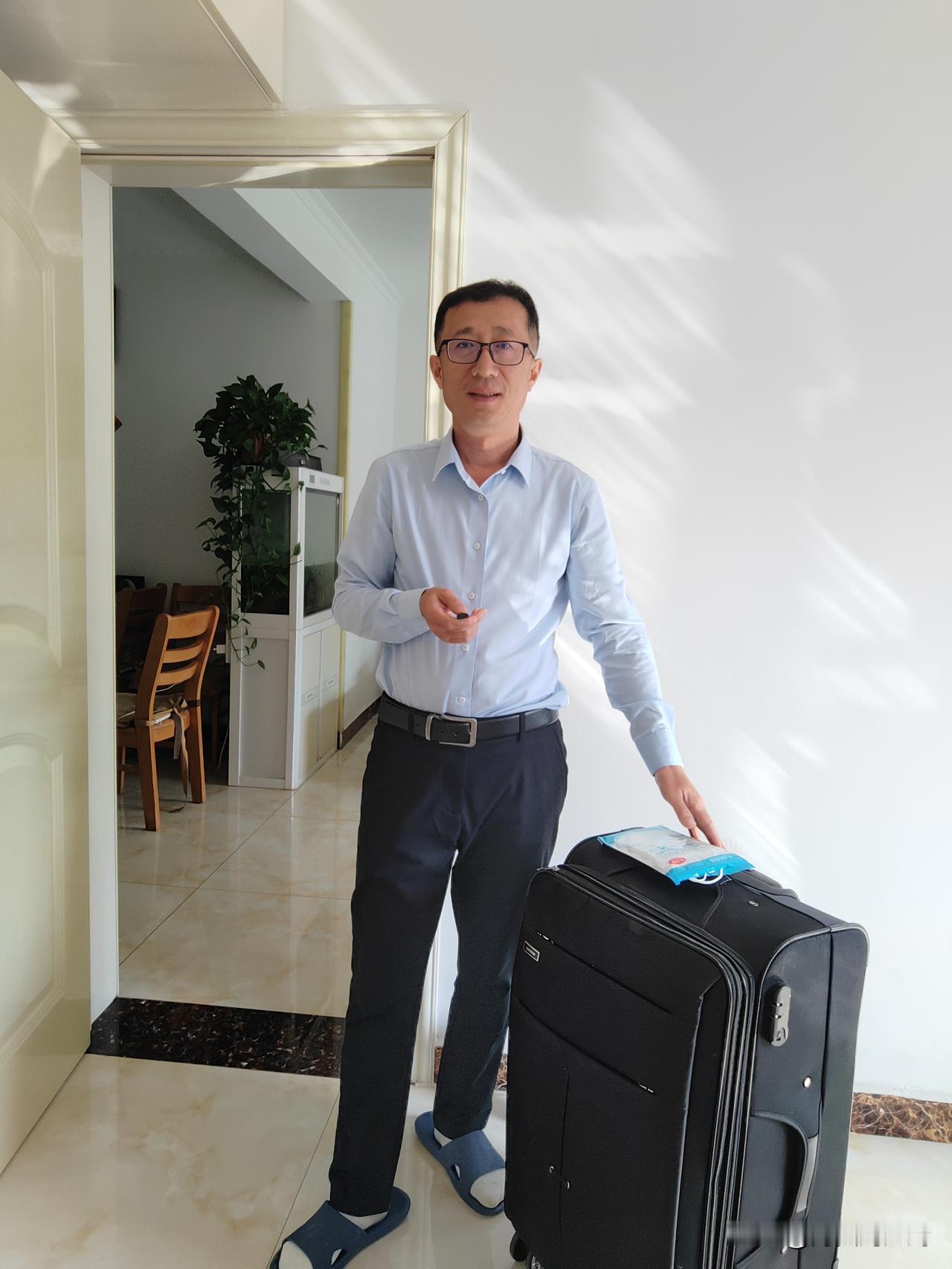 今天我在抖音上发布了第一条视频，在船上的时候，很多网友就对我说，大厨拍视频啊，那