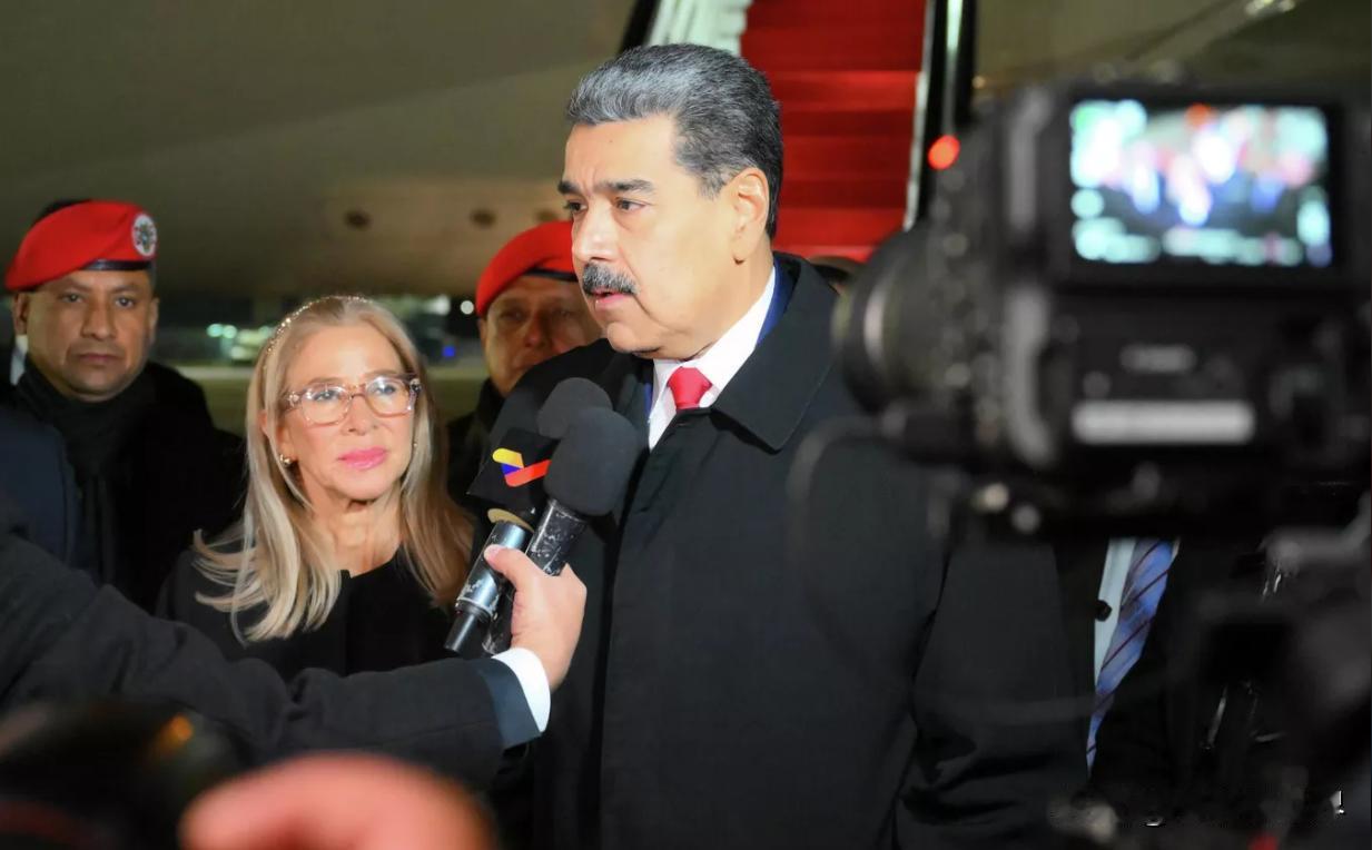 【美国司法部发布对马杜罗及其妻子的新起诉书，指控他们涉嫌参与毒品恐怖主义阴谋】