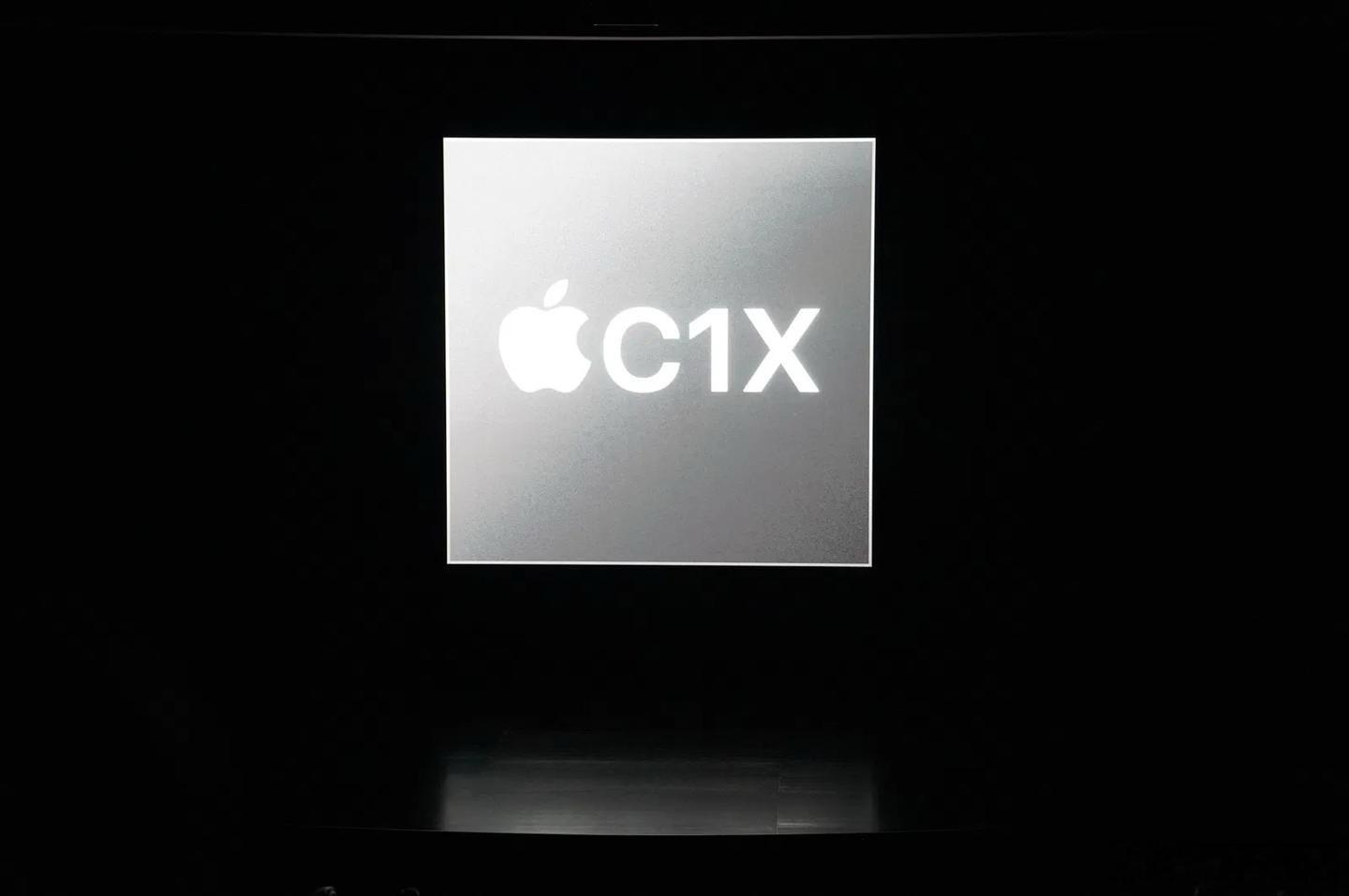 2019年7月，Apple以10亿美元完成对英特尔智能手机基带业务的收购，这一决