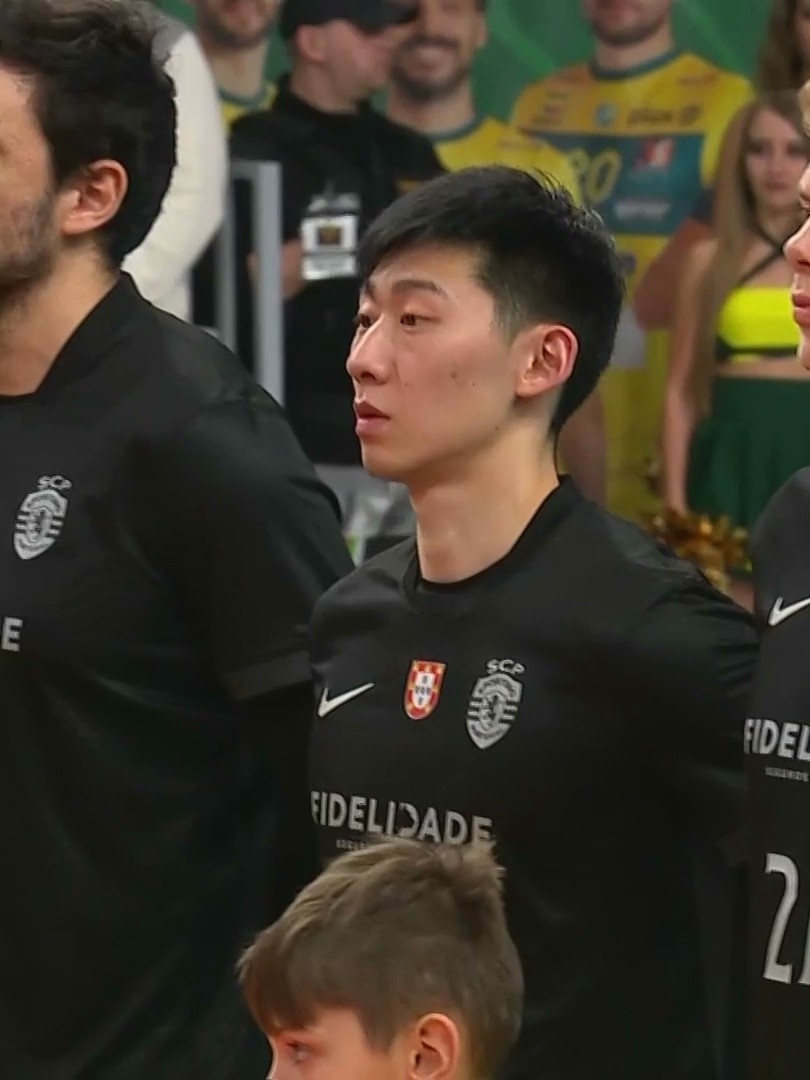 排球微评 我真有点纳闷这家叫里斯本竞技的“豪门”把李咏臻 买去做什么，难道是因为