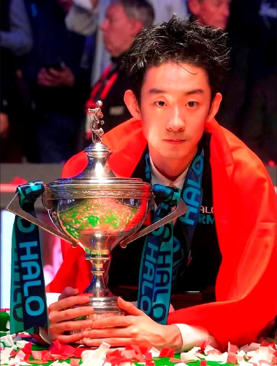 “我现在只想好好睡一觉。”

22岁，决胜局，17比17，对手是前世界冠军墨菲。