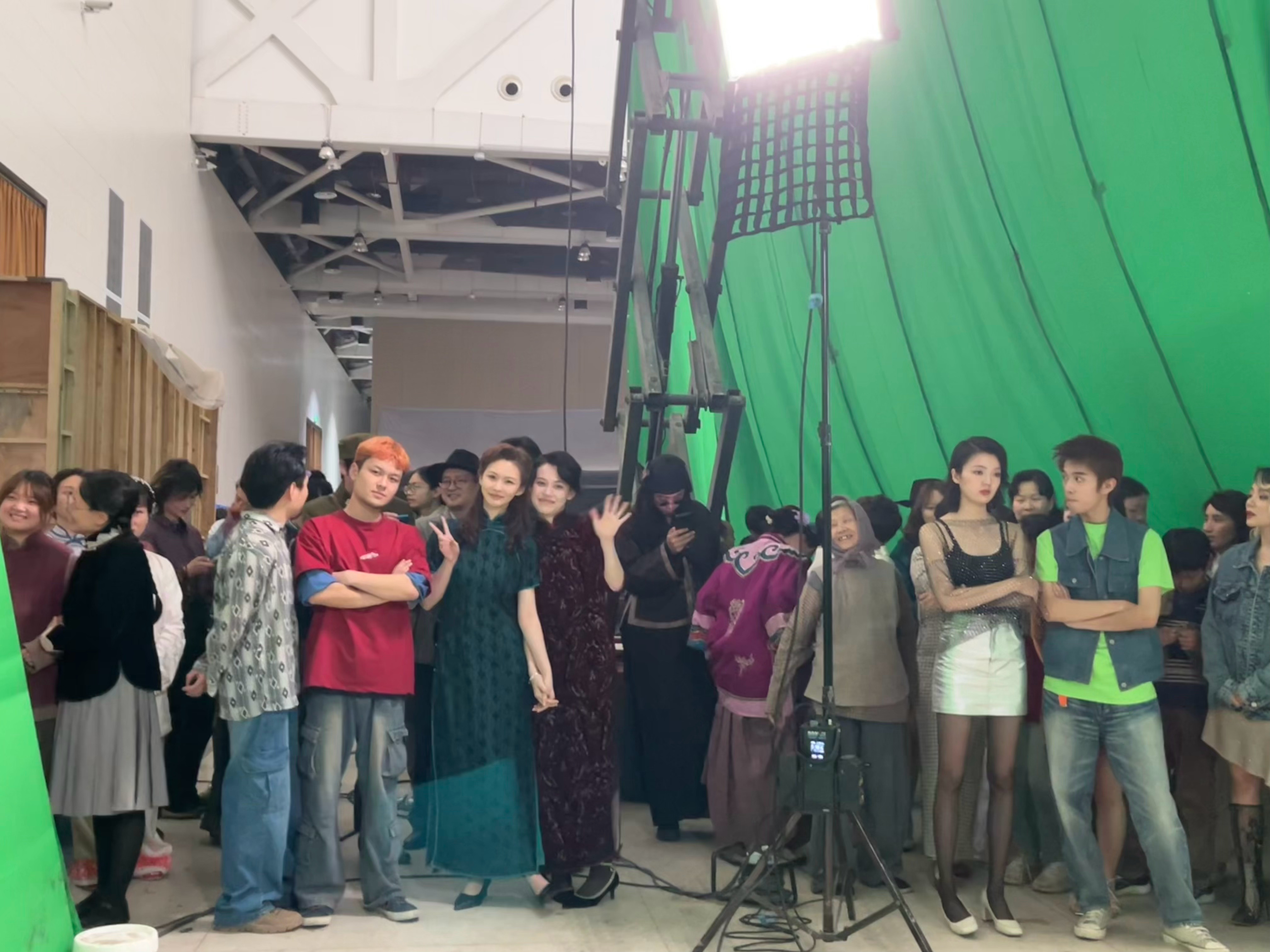 翻相册找到了拍狂野时代时的Live图电影狂野时代2025感谢遇见你