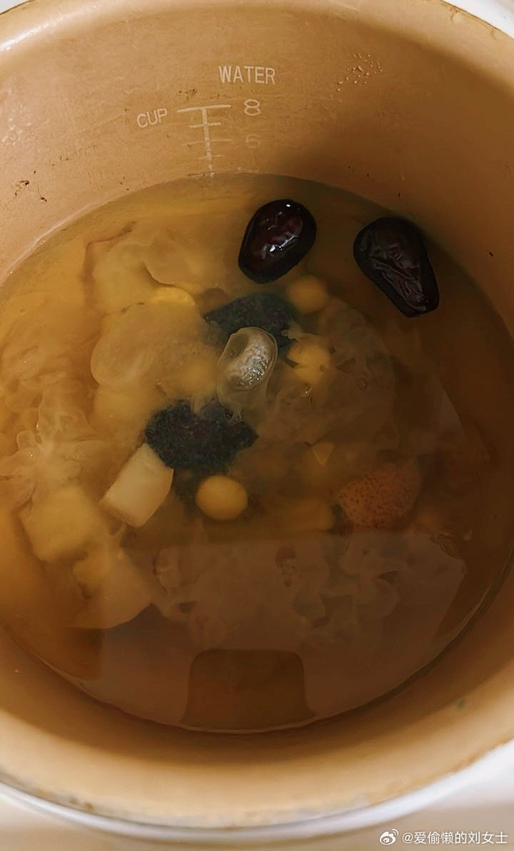 闺女大早上走了家里顿时清静许多年纪越大真的越来越舍不得孩子小妞也不想走说能呆下去