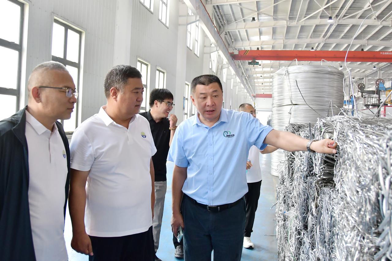 一根线缆织就太行泉城共富新图景
 
走进宁晋贾家口镇高端智能制造产业园，触摸邢台