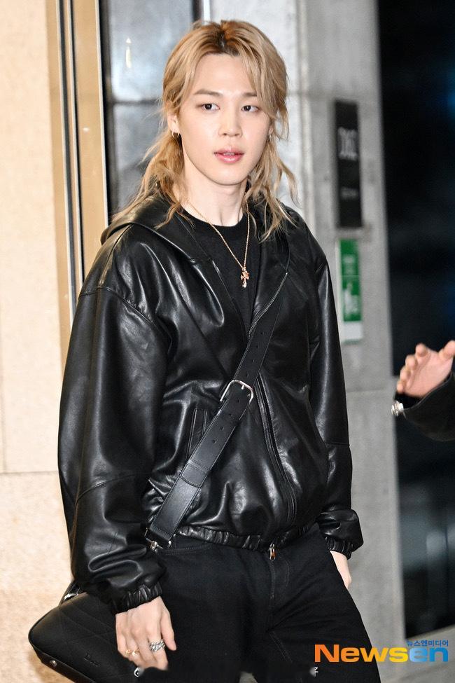 朴智旻昨日机场新闻图 