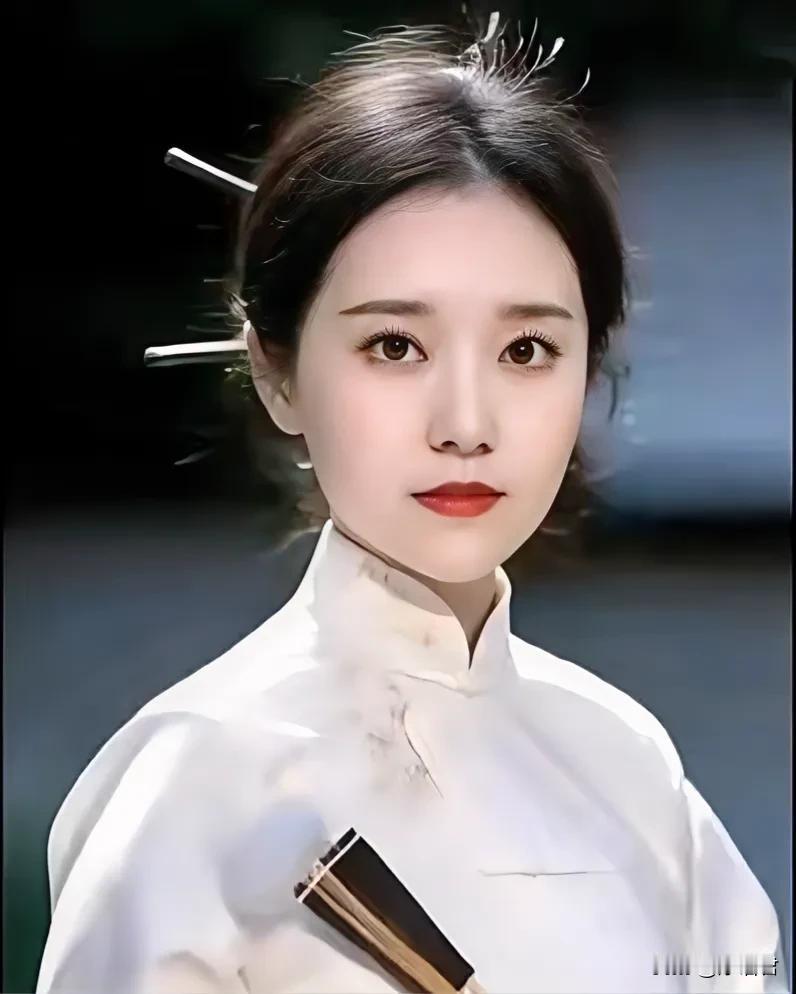 #记录我的9月生活#
摩诘君最近抓住中国美院书法教授白砥事件，发了一系列文章，引