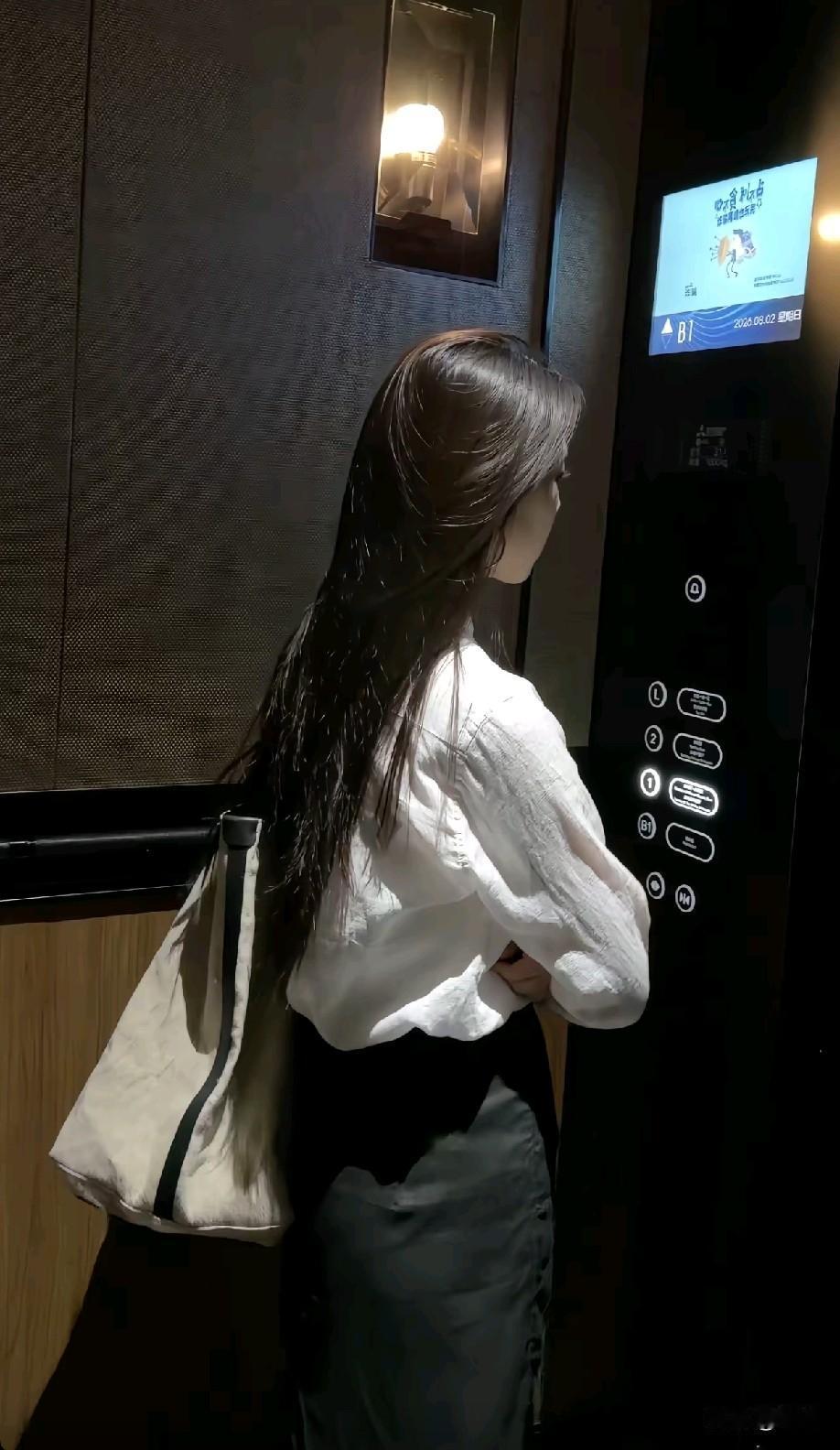 这种颜值真没法喷