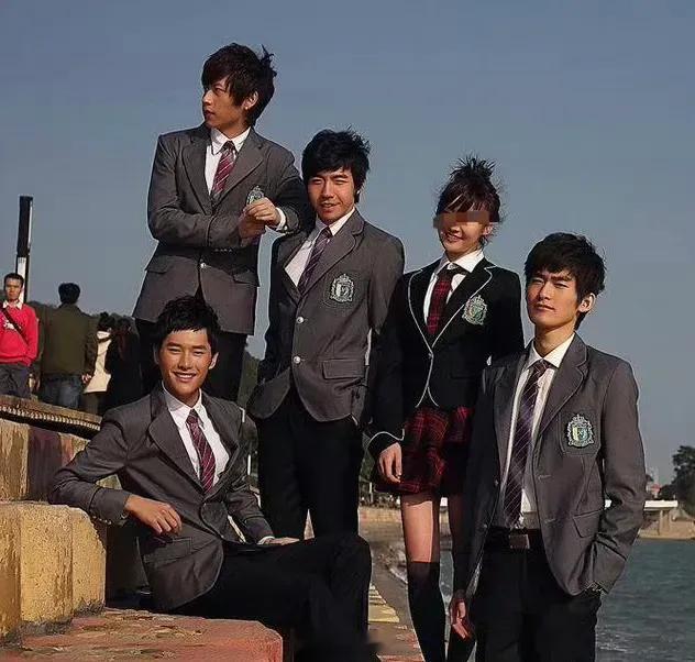 内娱五大现象级爆款现偶剧，你都看过吗？张翰《一起来看流星雨》2009年张翰、赵丽