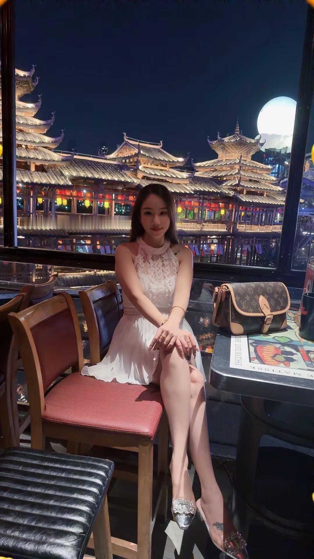 是不是我不够成熟 总是自以为是的拥有