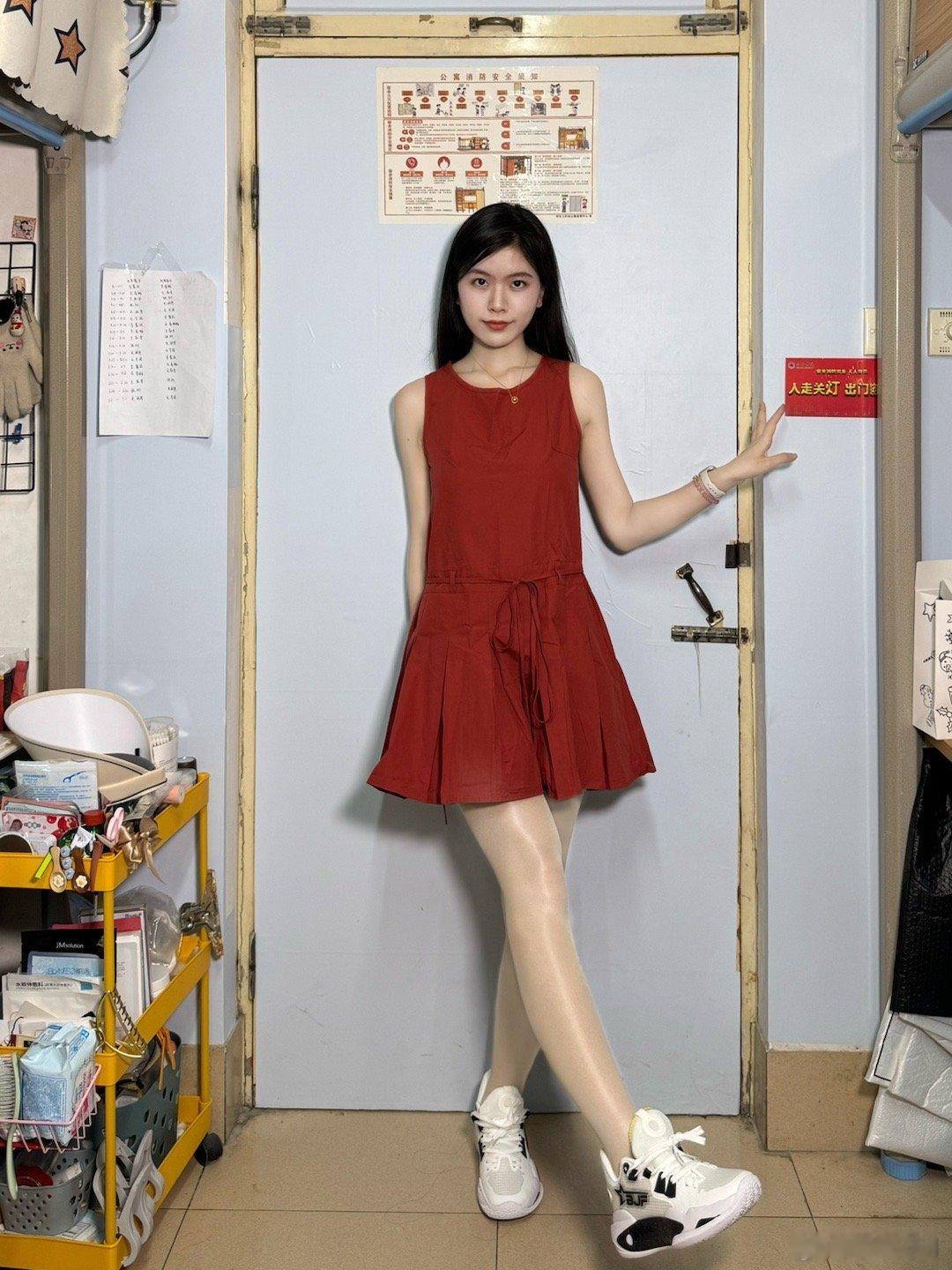女大学生今日穿搭  ​​​