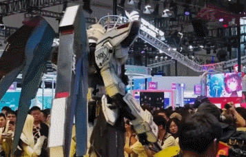 一时不知道该看哪一边？ 