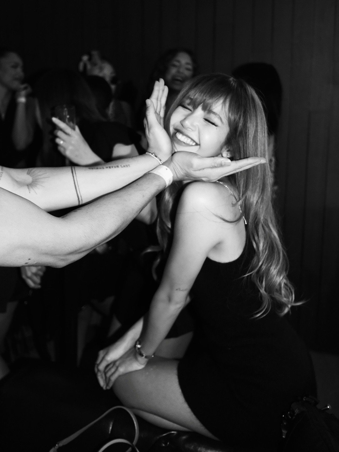 这是谁做了我最想对Lisa做的事