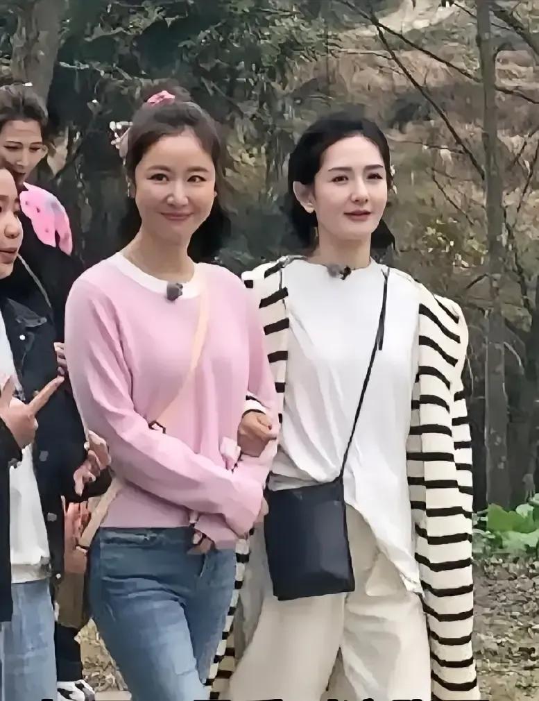 明星就是明星，不化妆照样漂亮[赞]