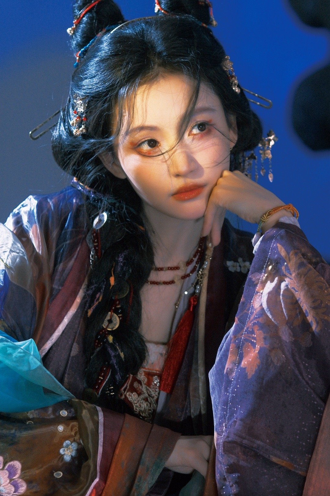 林小宅新春招财猫写真  林小宅招财猫拜年  最新新春写真露出！！！美女一身紫衣，