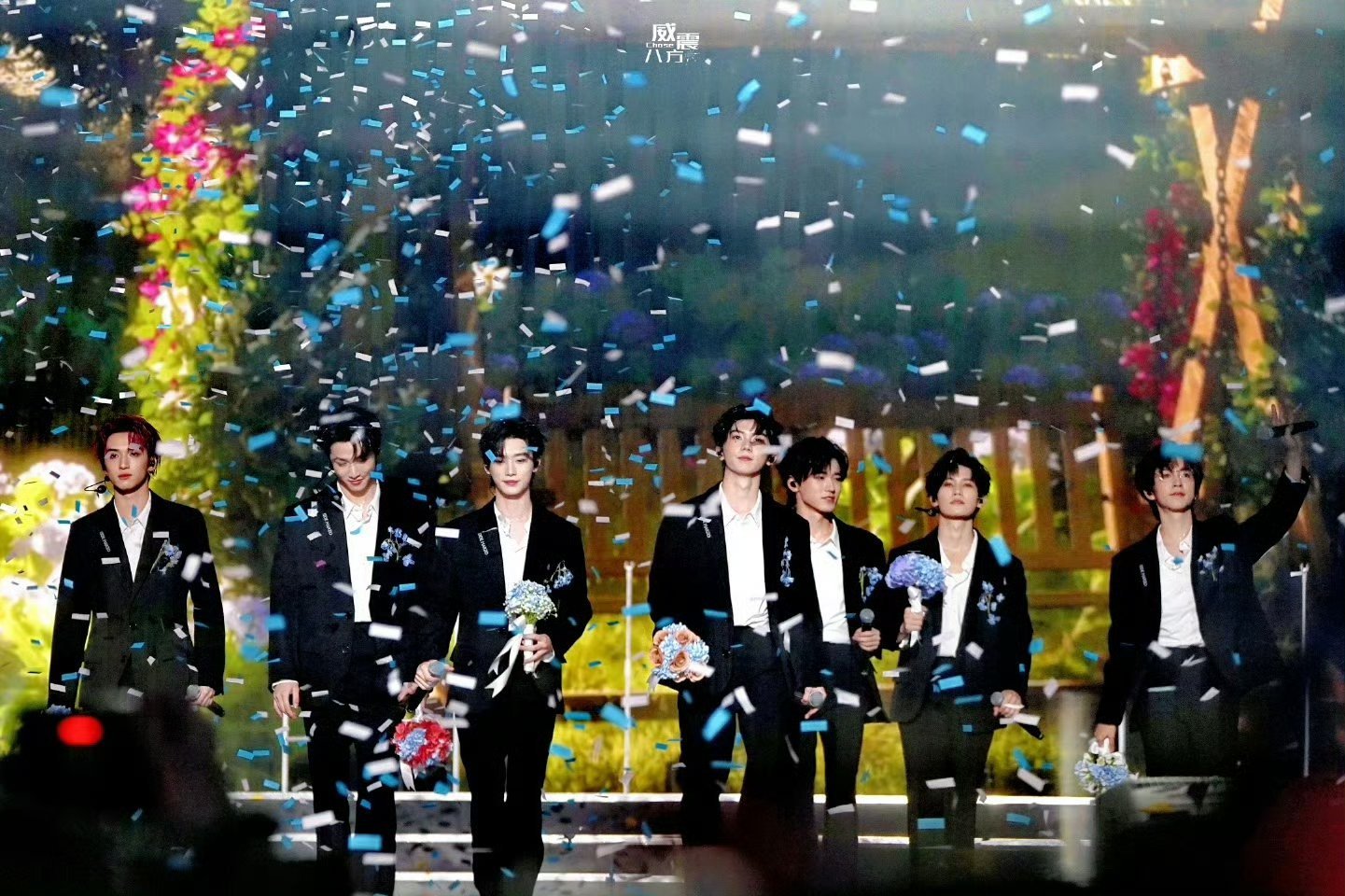 时代少年团 🖤💛溜溜梅品牌全球代言人时代少年团 🖤💛时代少年团 肆载驰夏