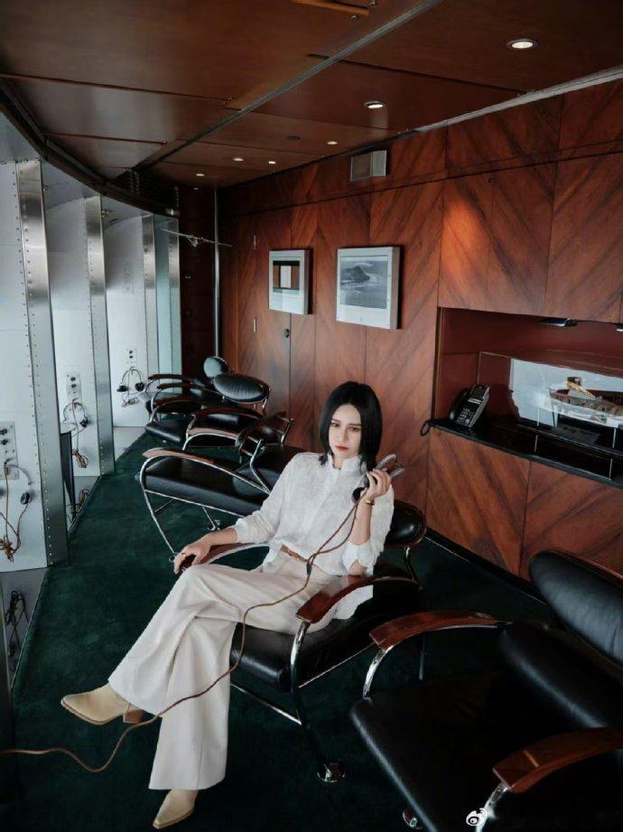 尚雯婕被张雪触动 被张雪深耕机车、坚持自研的故事深深打动，尚雯婕对国货出海的解读