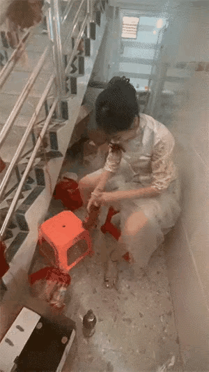 来来来喝瓶啤酒[大笑][大笑][大笑]