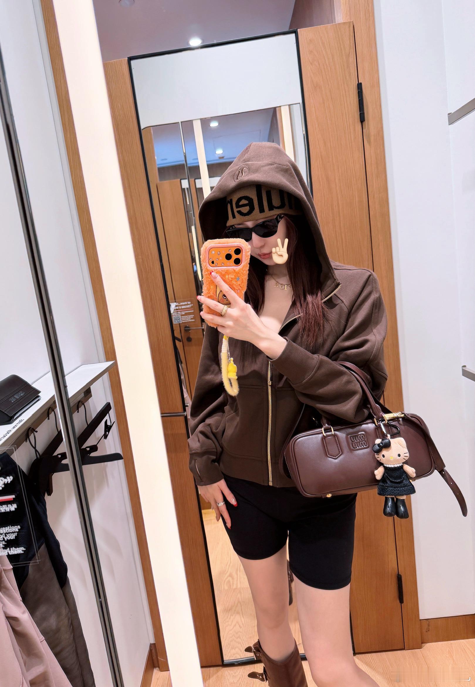 你可以给我发消息吗 我不想回 我想看日常碎片plog