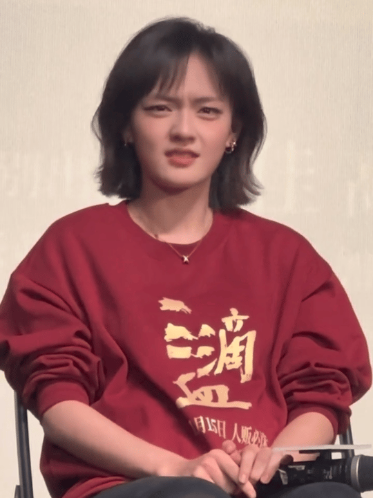 🩸 文淇｜电影🎞️三滴血路演🩸🩸🩸这个“大学生优惠没了”的表情包我先做