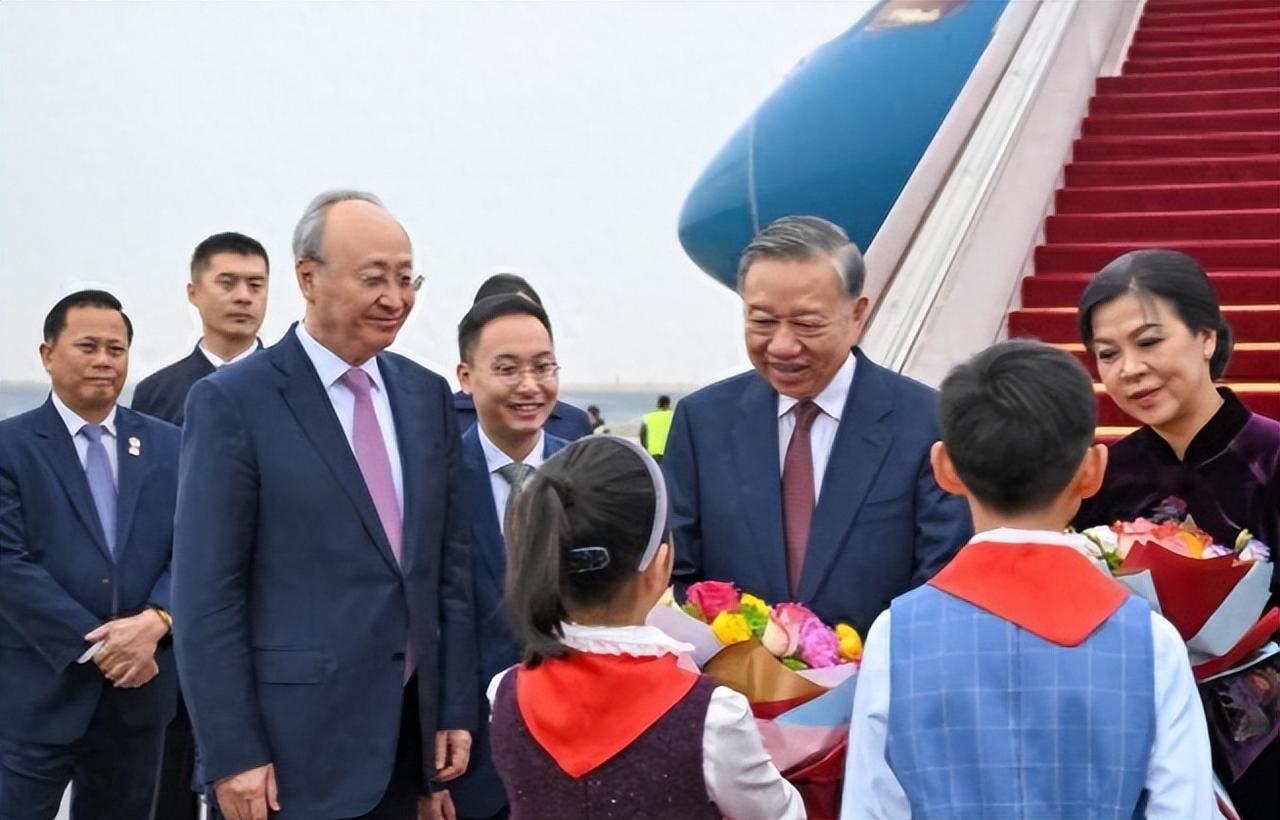 越南这次把话挑明了：在美国智库地盘上公开表态，更愿意和中国走近，这一幕真的不简单