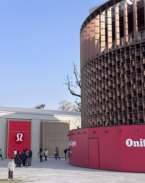 广州聚龙湾太古里｜临时建筑大集合
🔵广州太古里一期开业，用大家的话来说都是临时