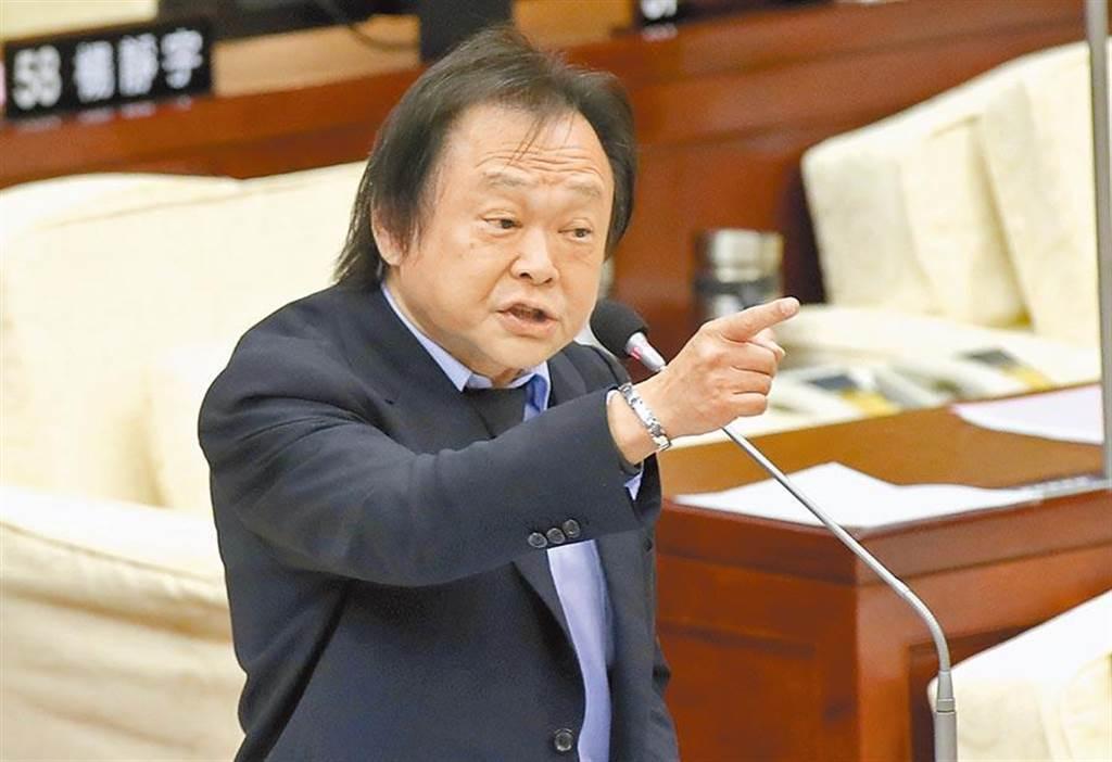 针对大陆7月1日实施《民族团结进步促进法》，民进党立委王世坚受访时扬言：欺人太甚