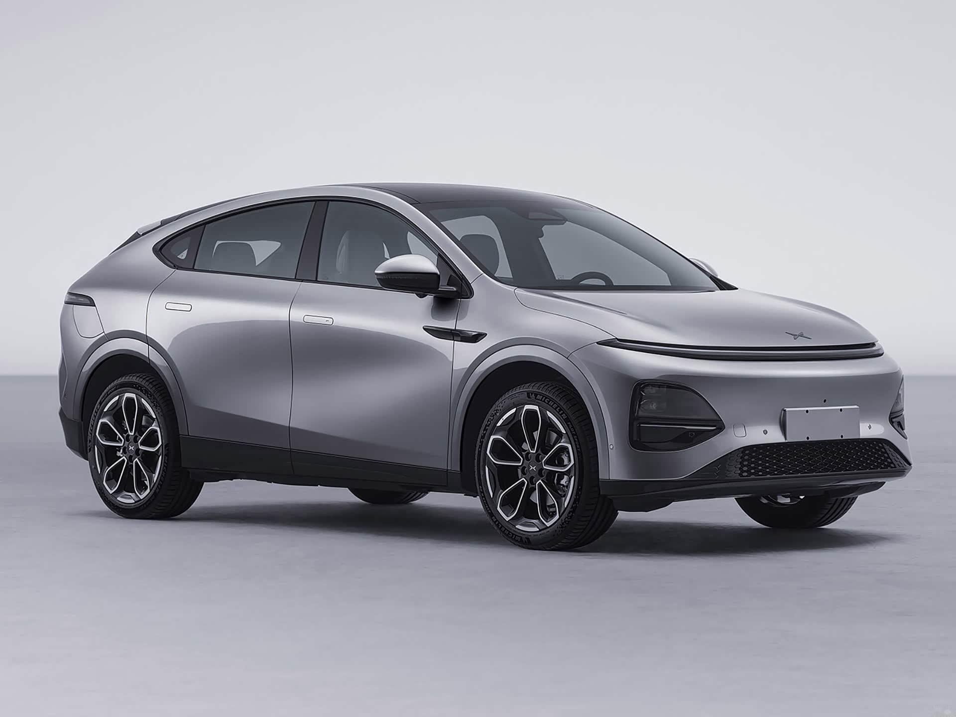 小鹏G6长续航版1.CLTC 625km实测市区开空调能跑580km！800V超