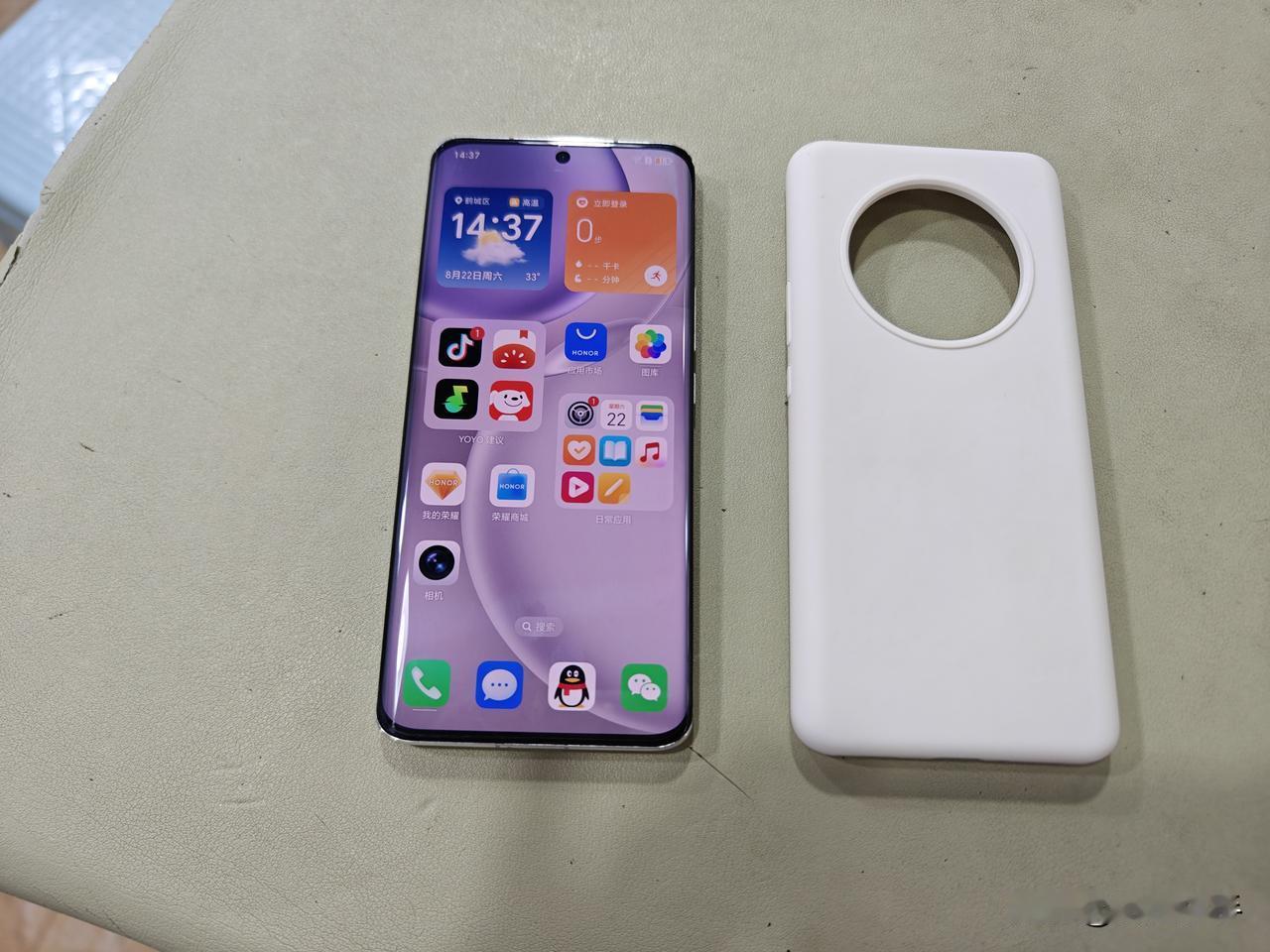 朋友介绍了朋友来找我买红米K100 Pro Max。8月11号刚推出的新款。这个