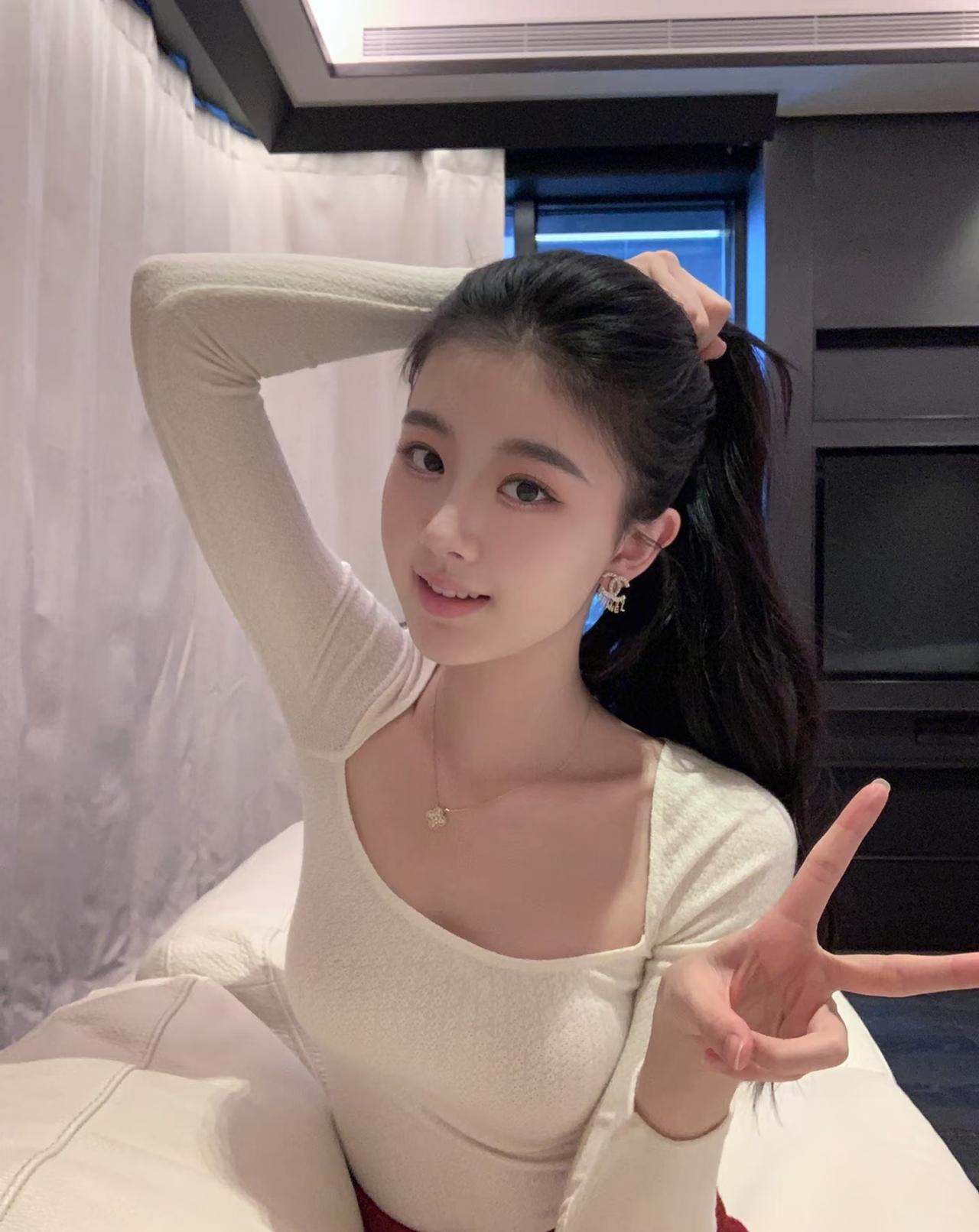 如果有老公了，
还遇到很爱的人，
能去爱吗
 
这个问题，藏着感性与责任的拉扯，