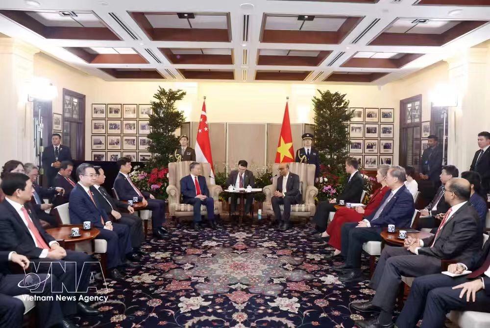 在新加坡总统府的会客厅内，苏林与新加坡总统尚达曼在此举行双边会见！这间用于迎接各
