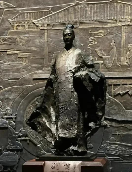 2011年南昌惊现西汉大墓，盗洞深达15米，墓主人在位27天被废，被史书抹黑两千