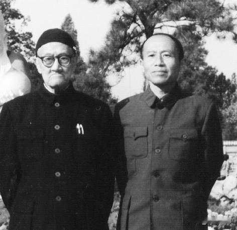 梁培宽是著名思想家、哲学家梁漱溟的长子，也是梁漱溟文稿整理与研究的核心推动者，为