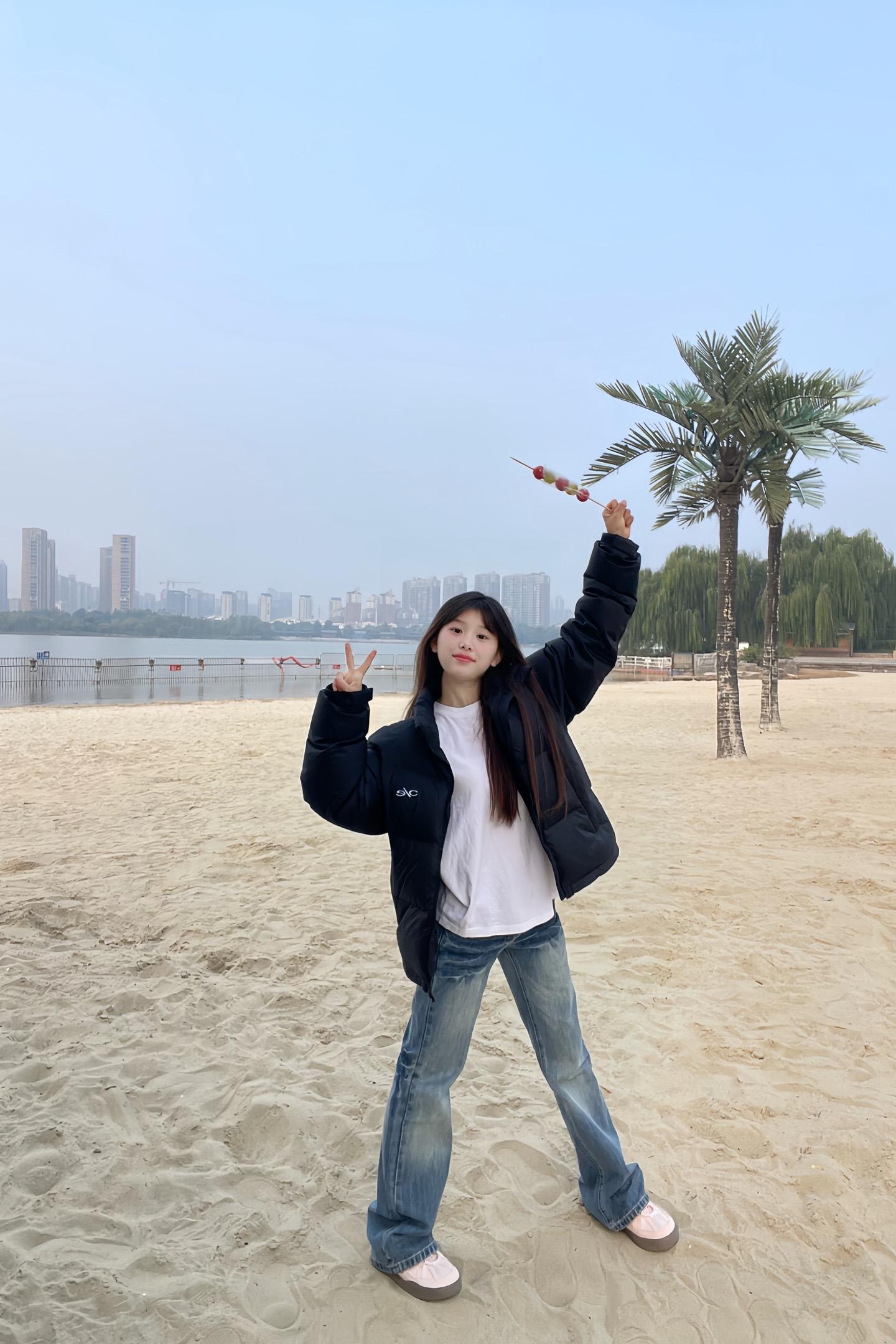 什么都会变 我们早就不是互相思念的人了。