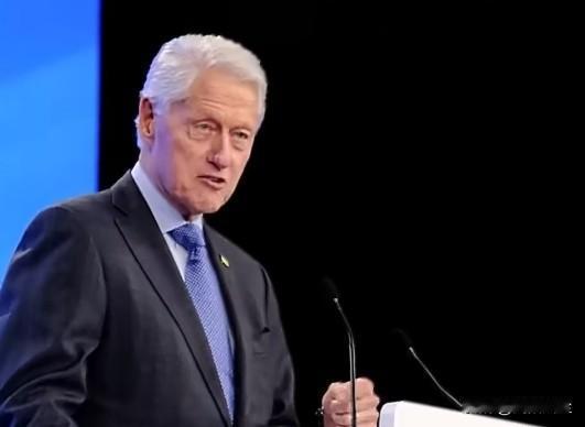 美国前总统克林顿也发表了声明: 在人的一生中，我们只会少数几个时刻，我们做出的决