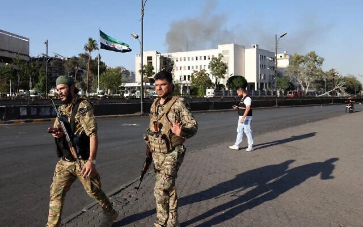 叙利亚向黎巴嫩边境派遣数千名士兵

据以色列媒体援引叙利亚和黎巴嫩消息人士的话报