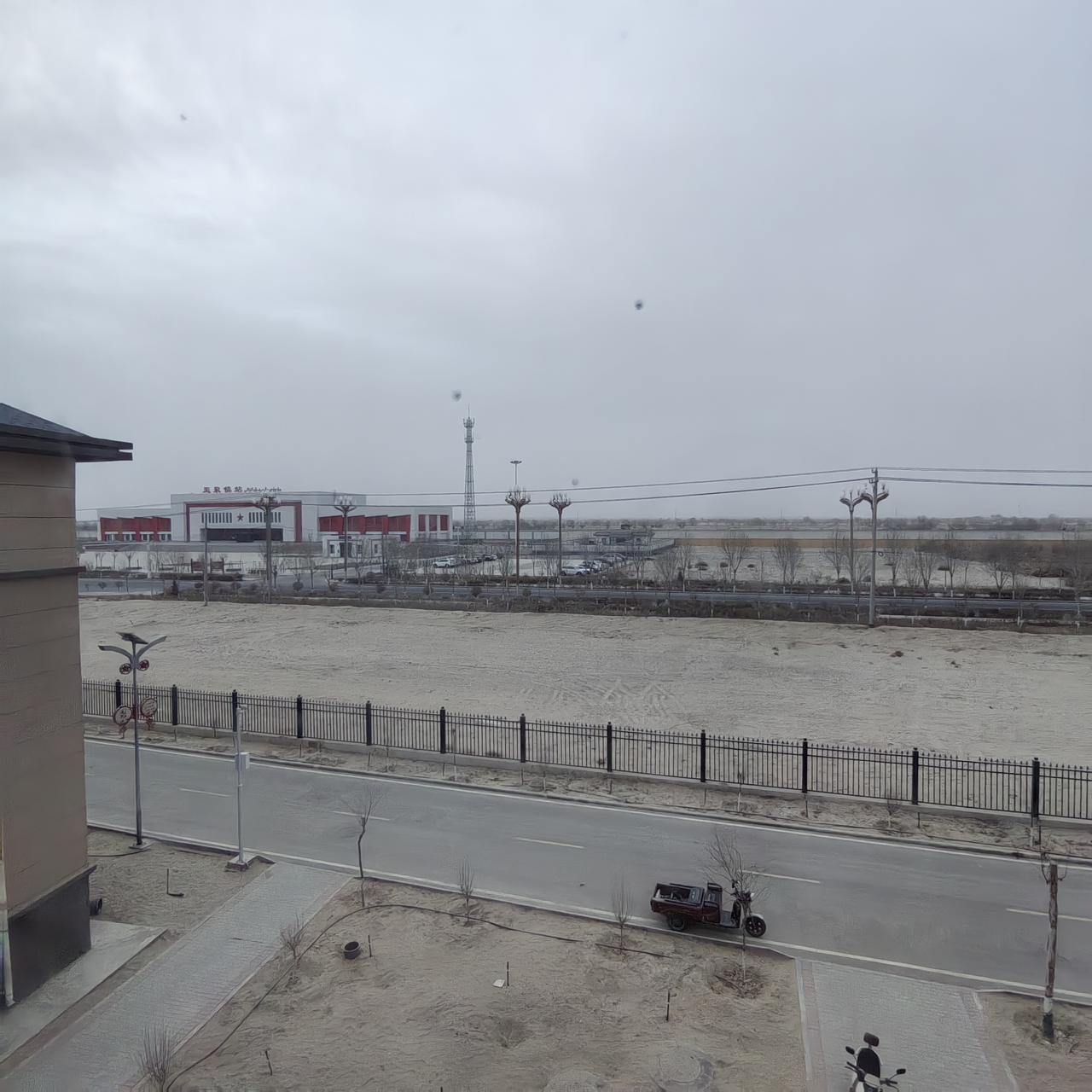 记录我的2026新疆二二五团玉泉镇9:34分的火车站