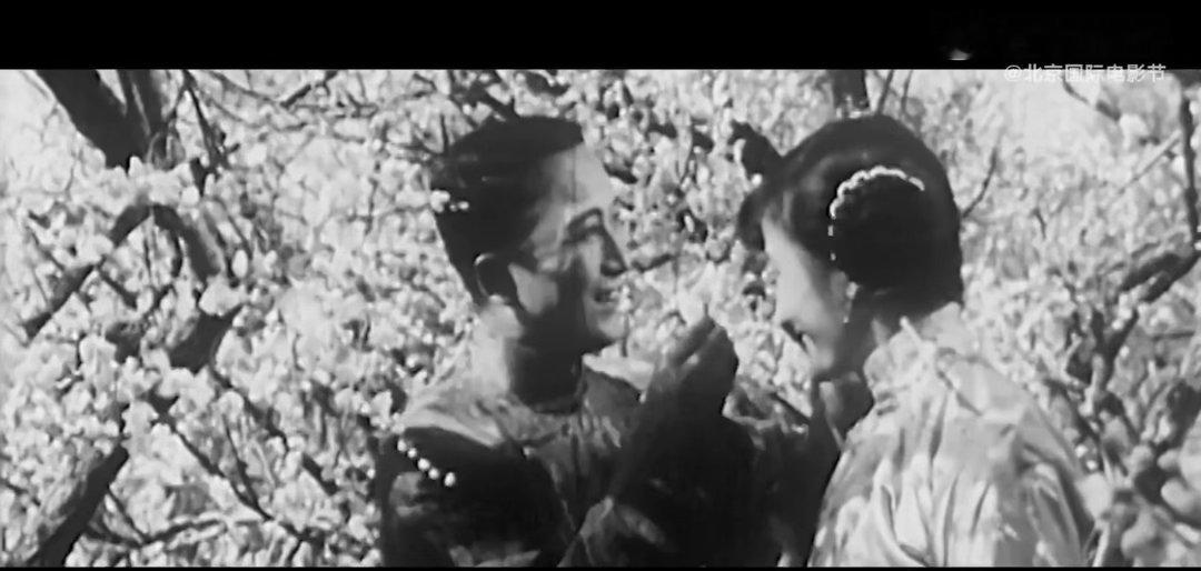 第38届百花奖开幕式大众电影百花奖一代代电影人深耕创作，百花奖历经六十四载重返起