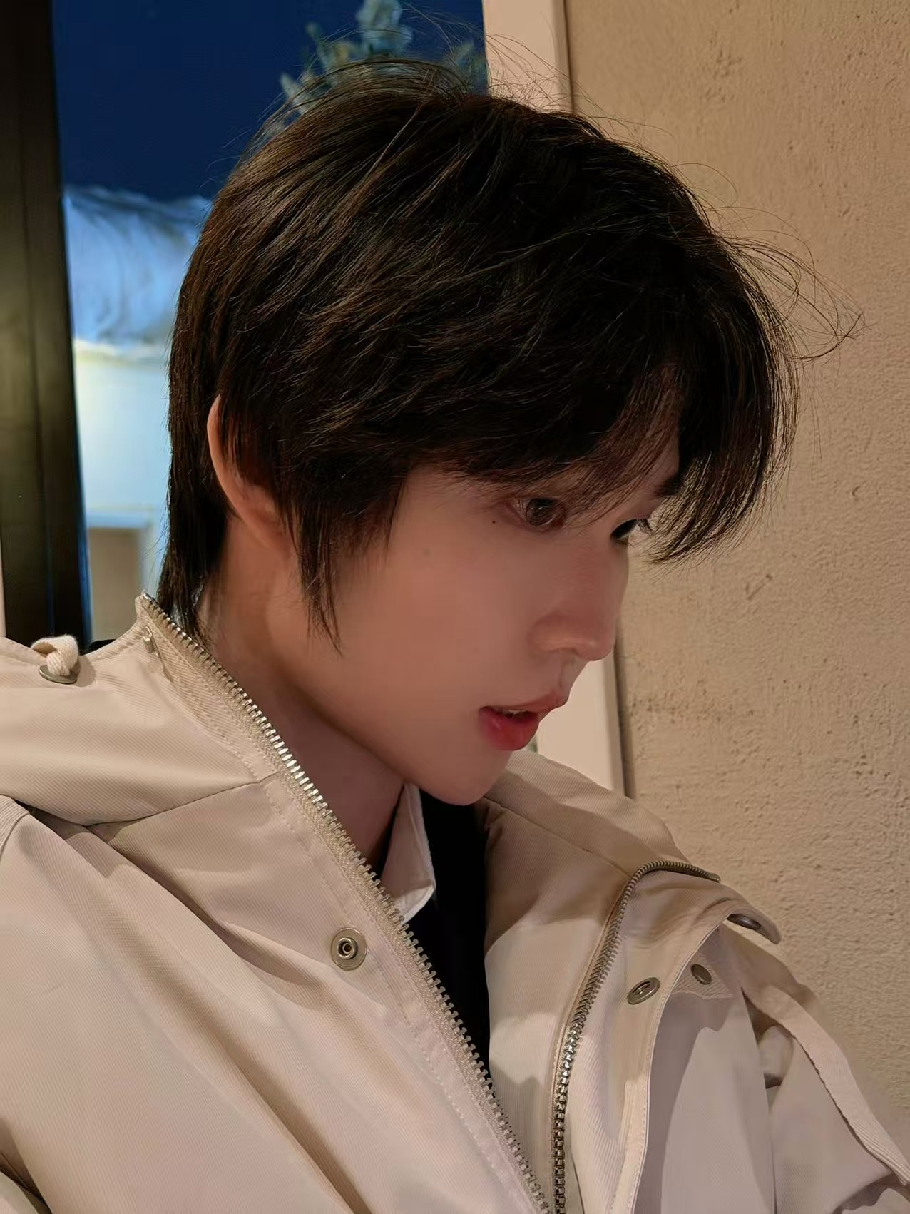 吒宝发来电竞打工自拍 吒宝的打工自拍新鲜出炉！不管是怼脸拍还是风景，都藏着属于他