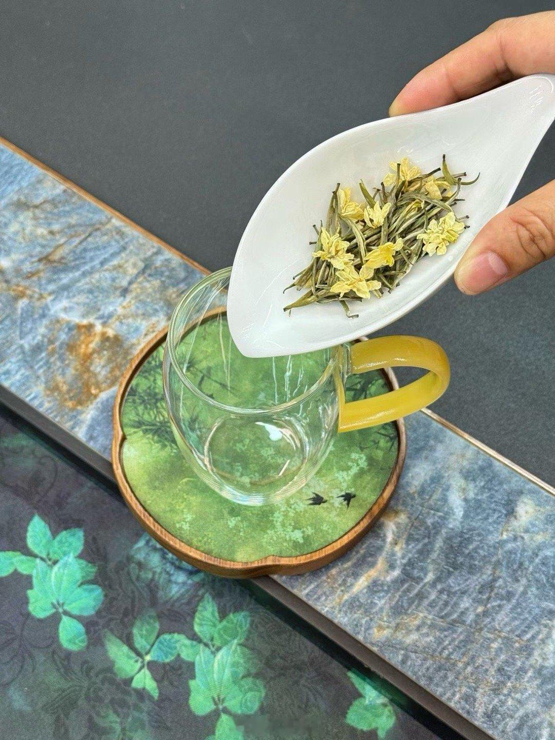 接纳自己的普通，允许生活的不完美，知足即是幸福 