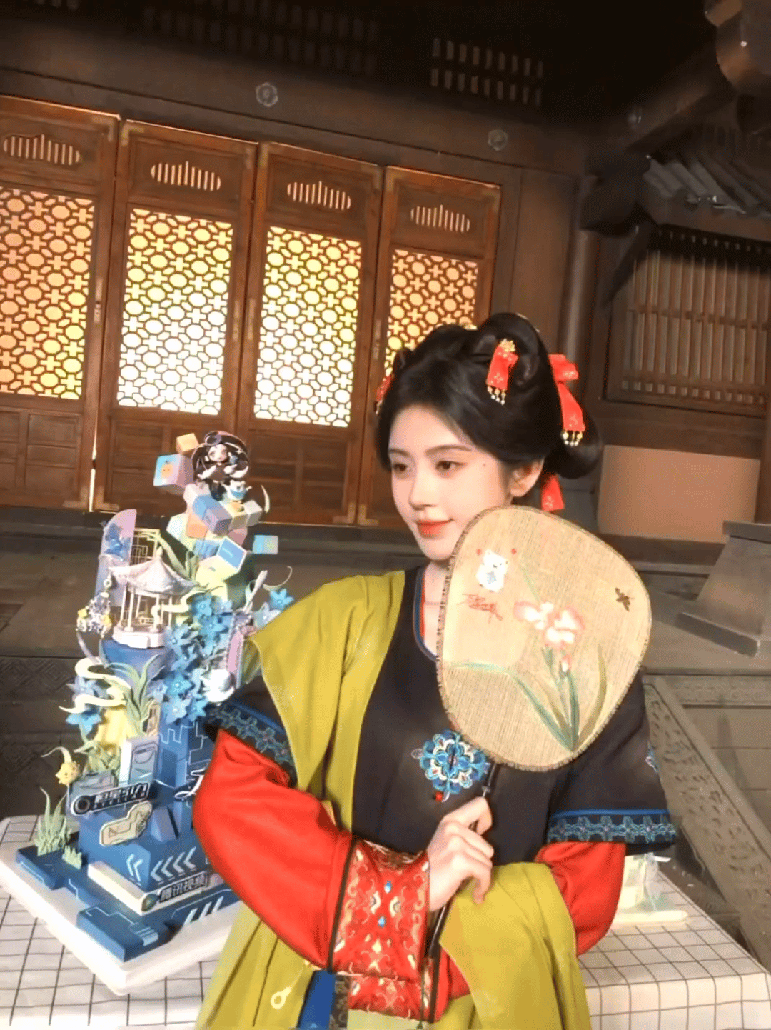 🍊💙鞠婧祎万花世界 🍊💙鞠婧祎苏绿夏 2026.6.19最新动图😋拿图