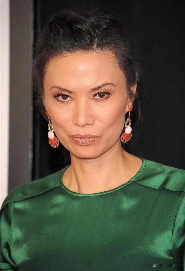 汪小菲和大S揭露了一个残酷的社会真相：那就是婚姻中高学历的往往玩不过混社会的，受