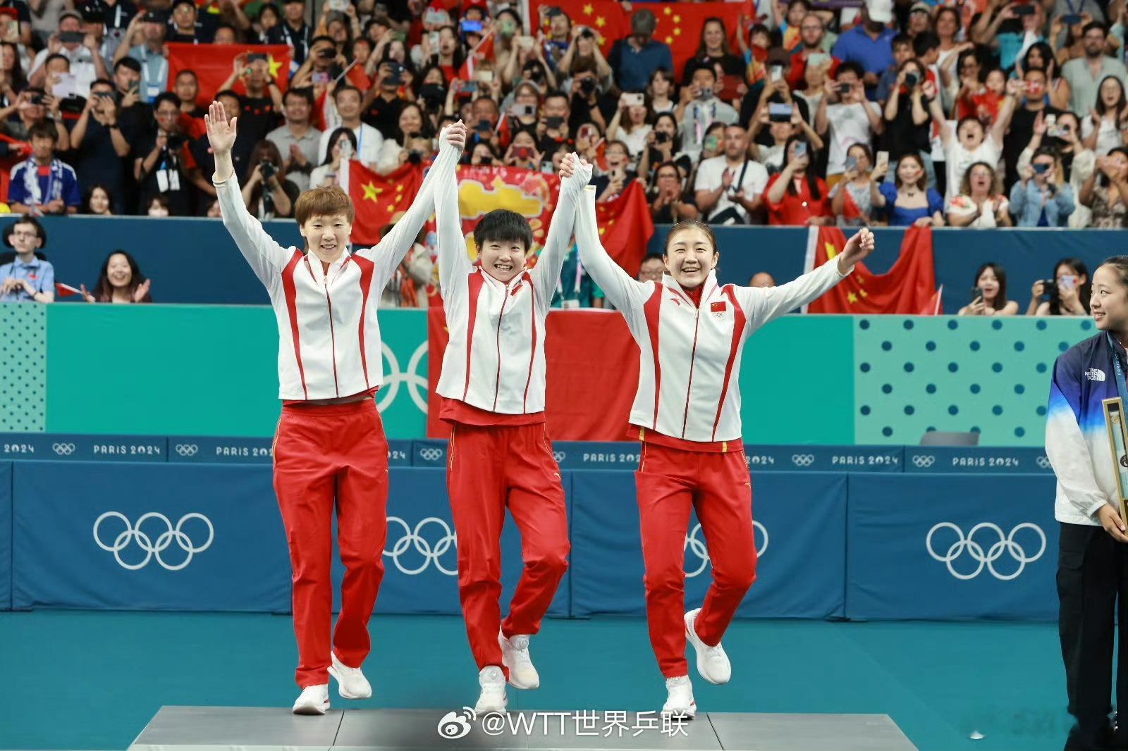 #陈梦说孙颖莎是领奖动作总导演#  巴黎奥运会乒乓球🏓女团决赛，中国🇨🇳女