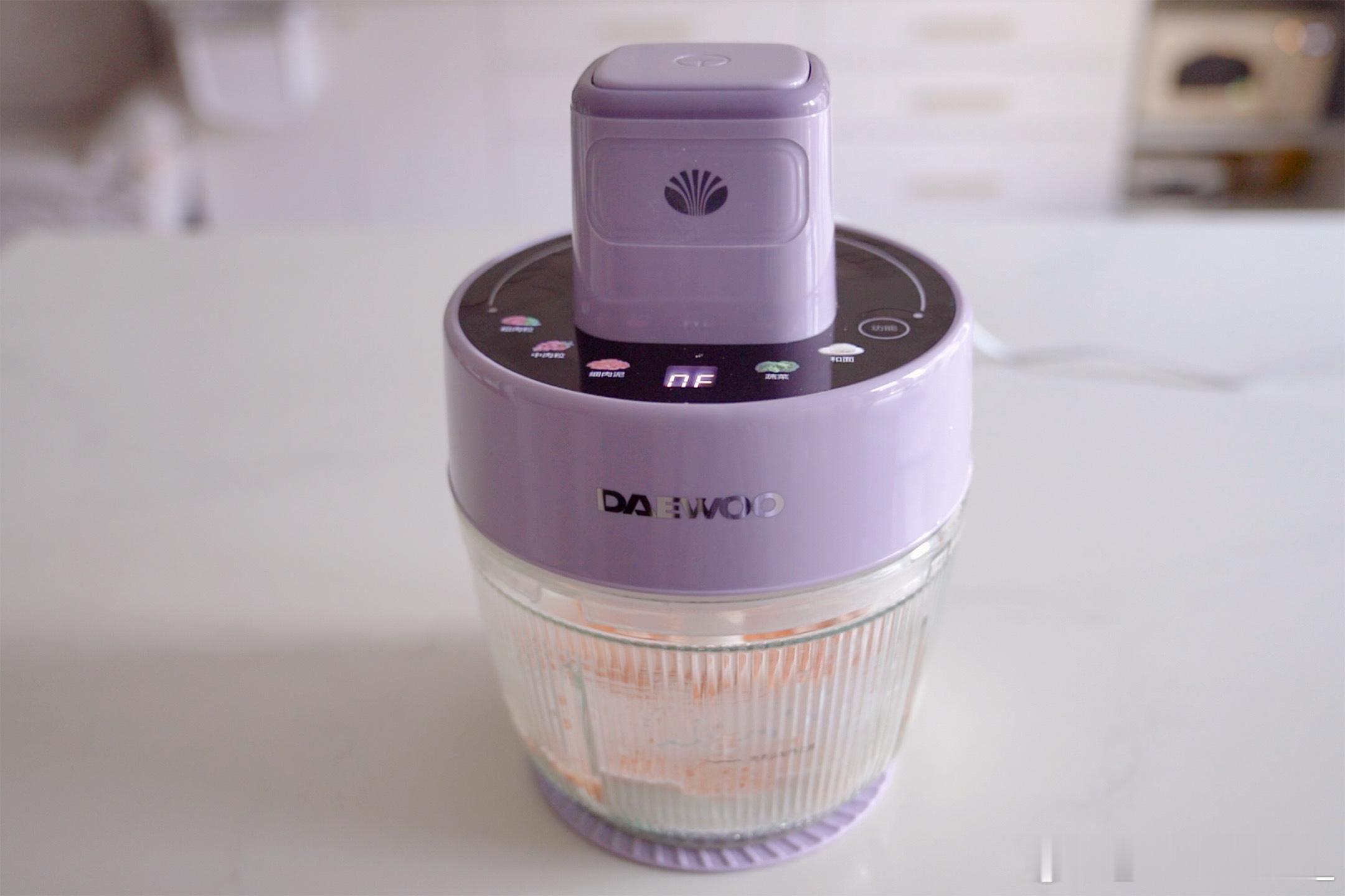 除了绞肉、碎菜、还可以和面~ 