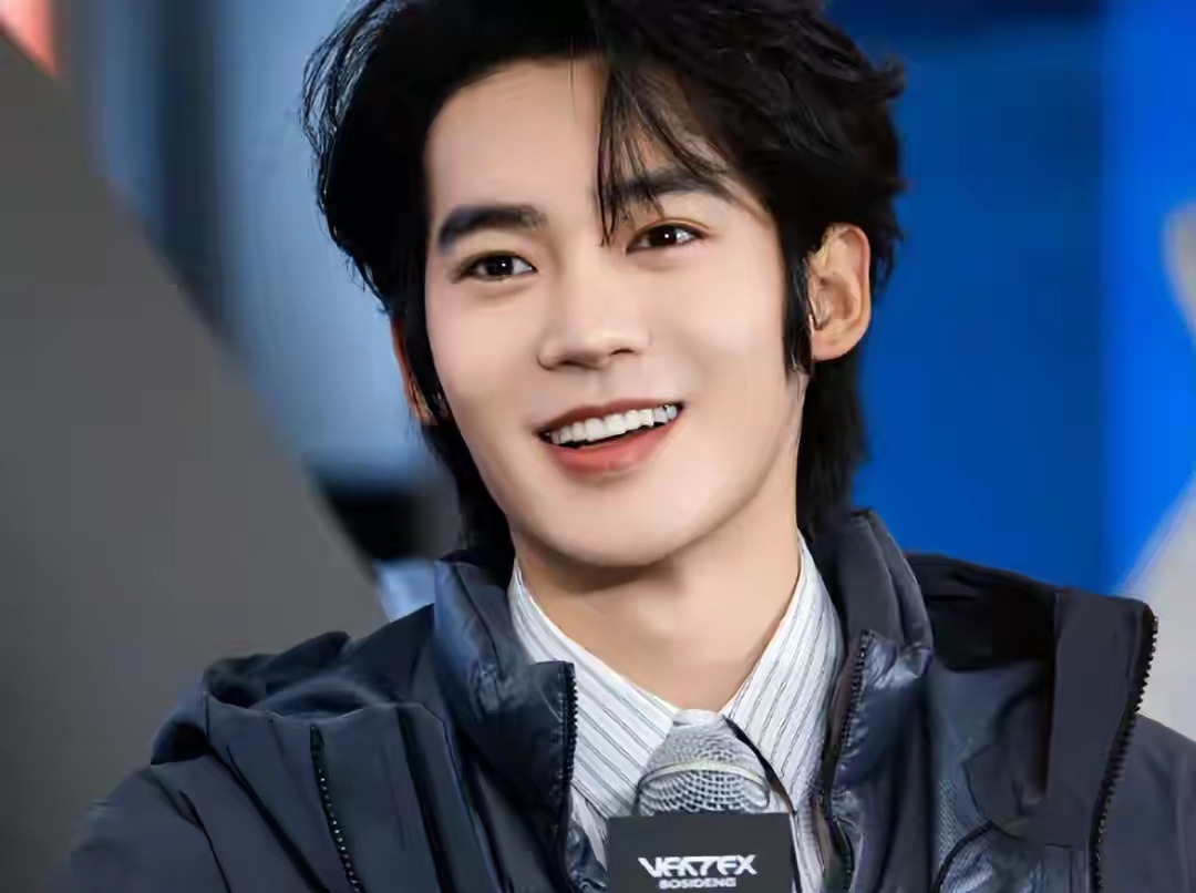 素人出身的于适，凭一部剧迅速走红，备受吴京力捧，他到底有什么来头？ 