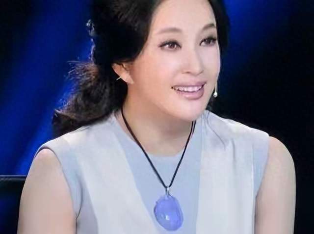 刘晓庆两场官司落幕！一胜一败太现实，75岁终于为年少贪心买单