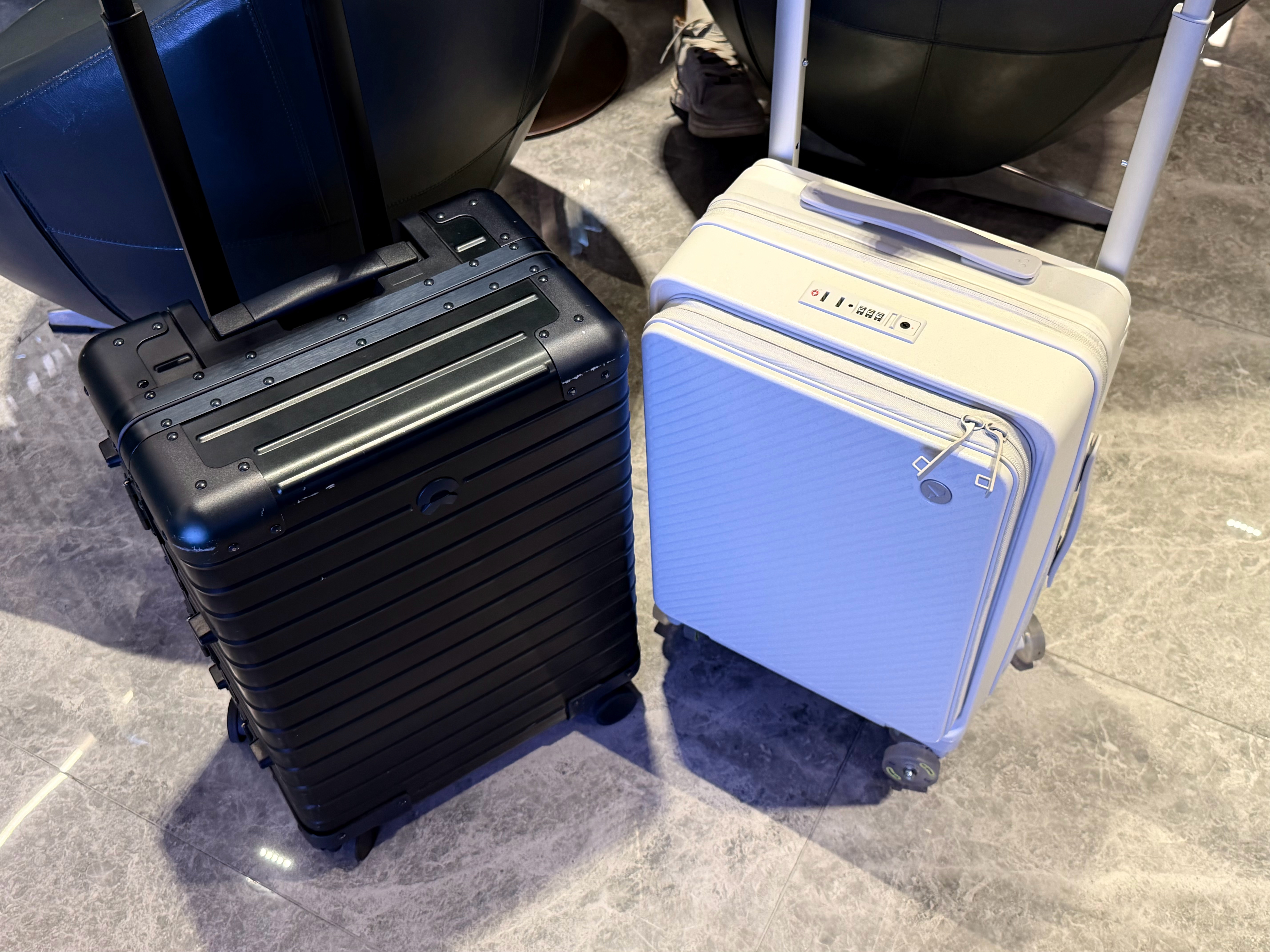 我们公司基本上都用蔚来的行李箱，好看好用耐用。 